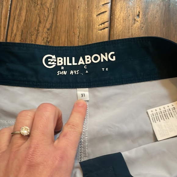 Billabong board shorts - Picture 3 of 3